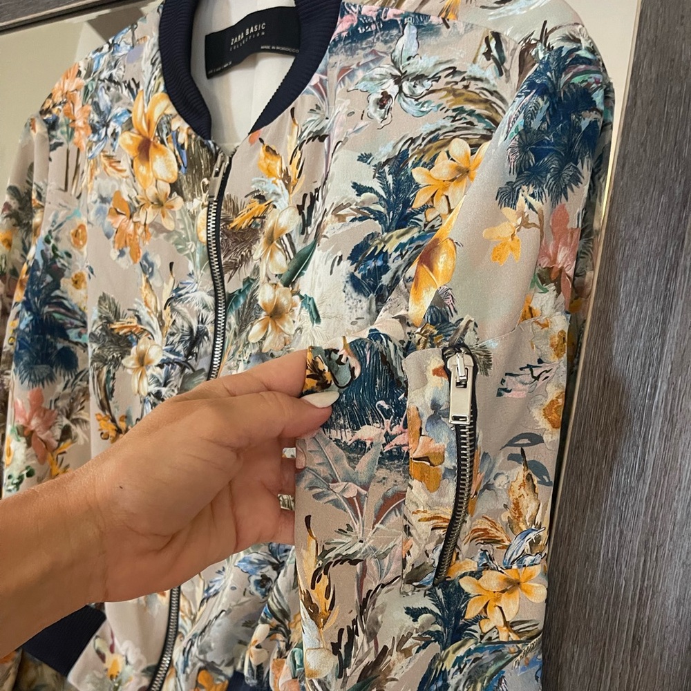 Floral bomber jacket - Picture 4 of 9